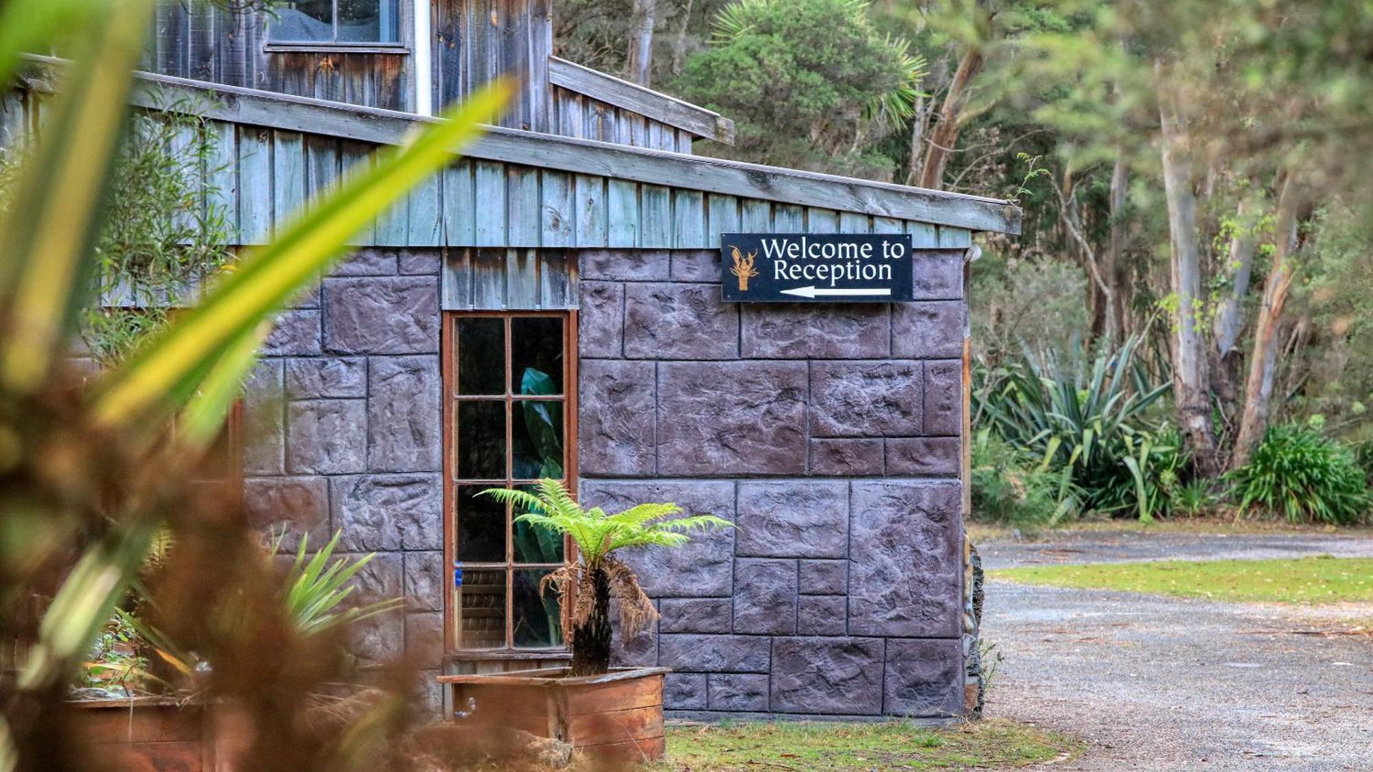 Crayfish Creek Van & Cabin Park Exterior photo